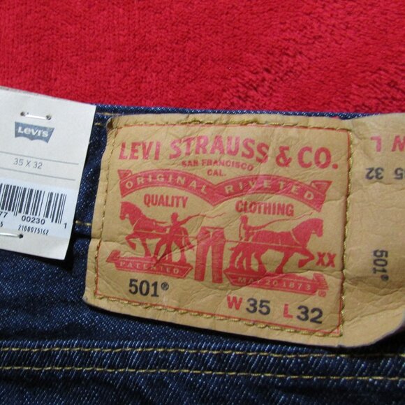 Levi's Original 501 Jeans 35 x 32 Button Fly 100% Cotton - Picture 4 of 10